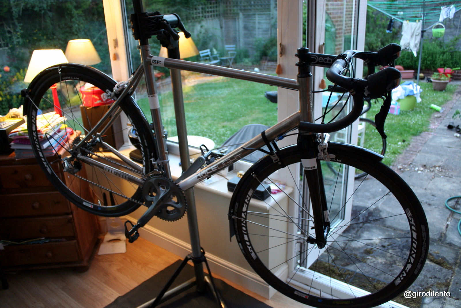 After James kindly fitted the mudguards