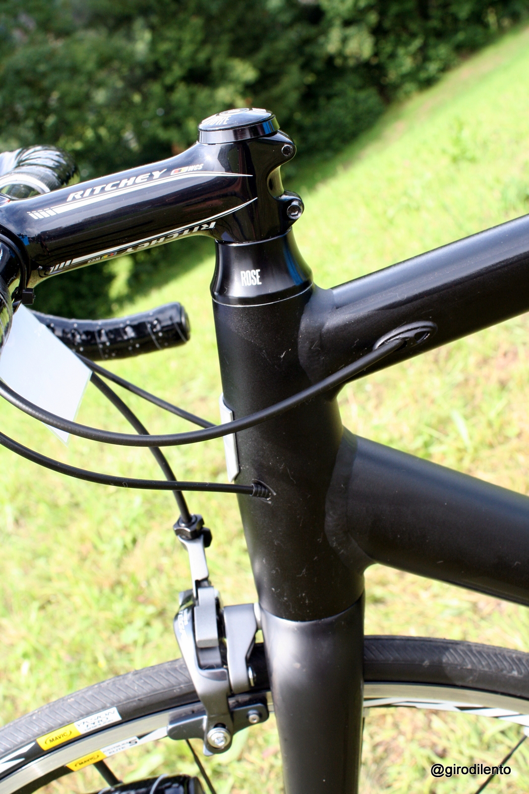 New Xeon RS headtube and cable routing