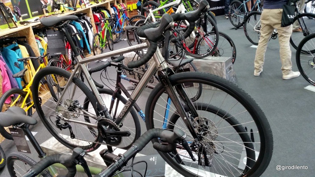 Titanium Genesis Croix de Fer complete bike