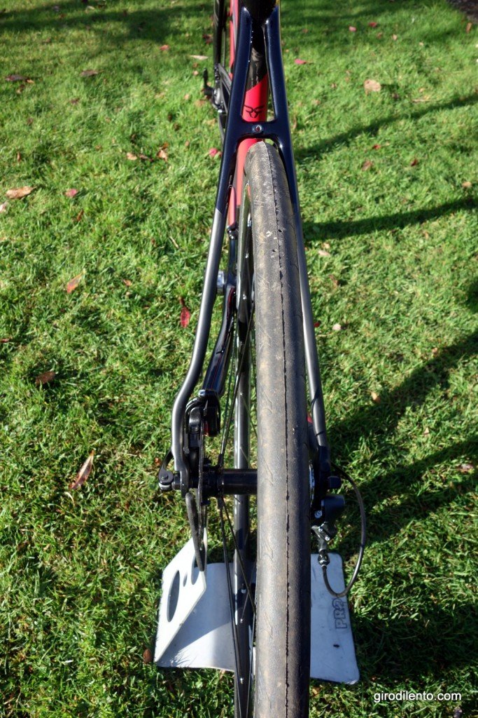 Interesting seat stay profiles for the disc brakes